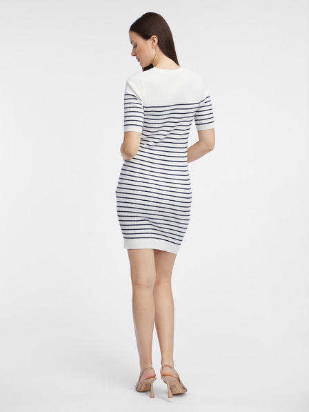 Orsay Бяла дамска рокля-пуловер на райе ORSAY