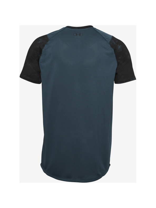 Under Armour T-shirt