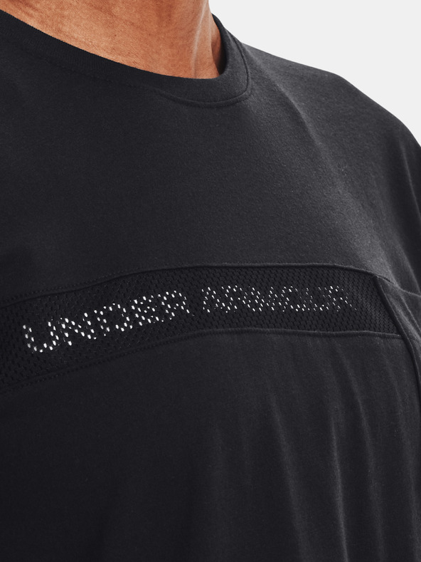 Under Armour Дамска тениска Under Armour Live Pocket Mesh Graphic SS
