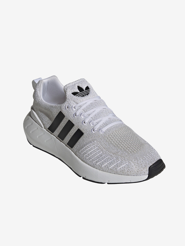 adidas Originals Swift Run 22 Sneakers