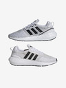 adidas Originals Swift Run 22 Sneakers