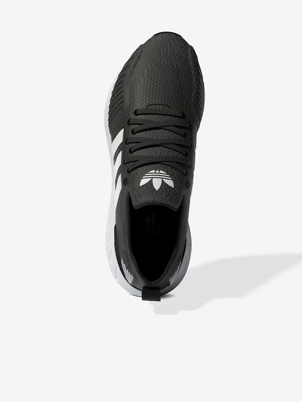 adidas Originals Черни дамски маратонки adidas Originals Swift Run 22