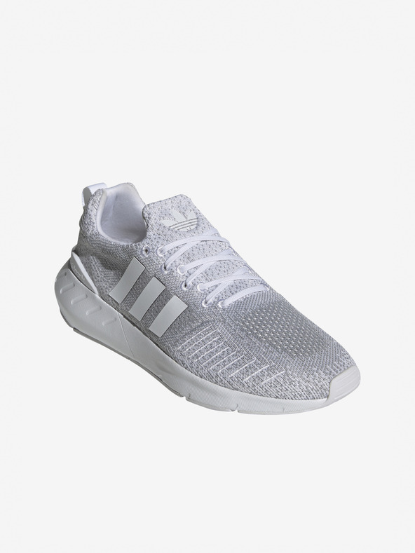 adidas Originals Swift Run 22 Sneakers