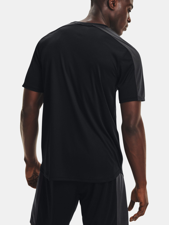 Under Armour Мъжка тениска Under Armour Challenger Training Top