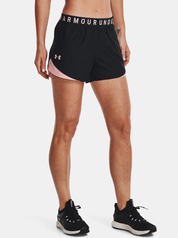 Under Armour Къси панталони Play Up 3.0 на Under Armour за жени
