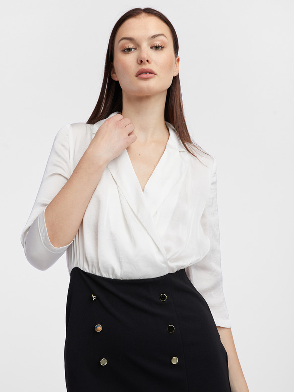 Orsay Кремаво-черна дамска рокля по тялото ORSAY