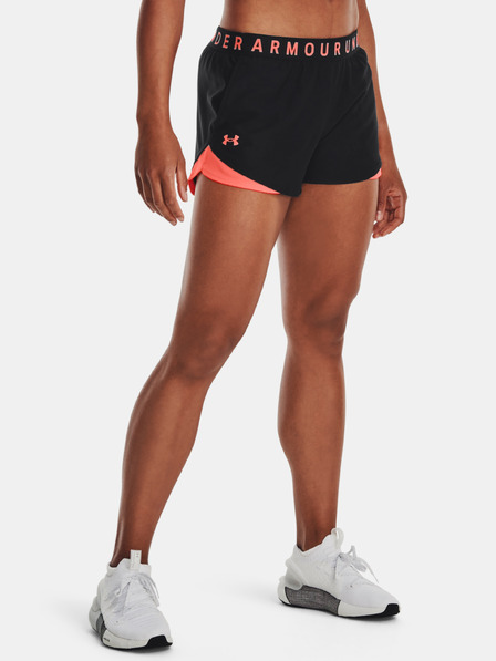 Under Armour Къси панталони Play Up 3.0 на Under Armour за жени