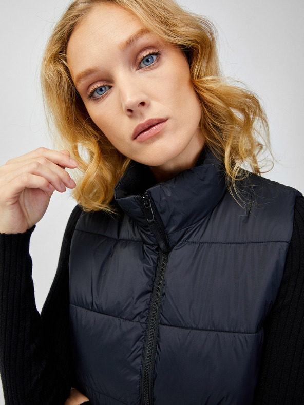 GAP Подплатена жилетка GAP