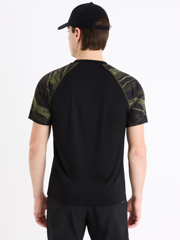 Celio Черна мъжка спортна тениска Celio Marvel Hulk