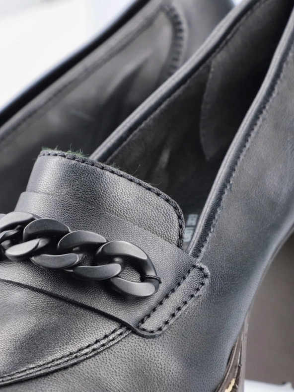 Rieker Черни дамски мокасини от естествена кожа на ток Rieker