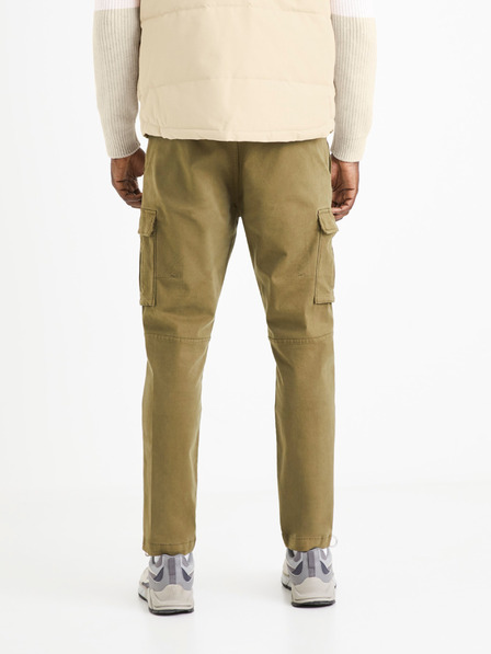 Celio Мъжки панталони Celio Volcan в цвят каки