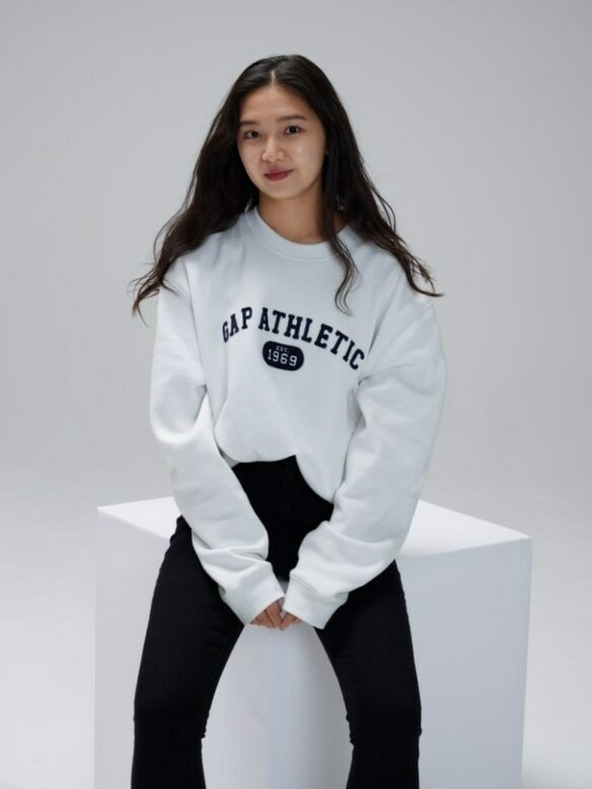 GAP Суитшърт GAP Атлетичен GAP