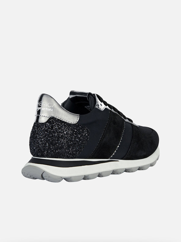 Geox Черни дамски маратонки Geox Spherica Vseries