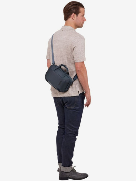 Thule Тъмно сива чанта за рамо Thule Subterra 2 5L