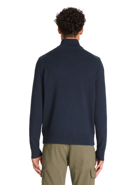 Celio Яке Jergus с яка