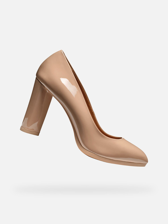 Geox Бежови дамски кецове Geox Walk Pleasure 90