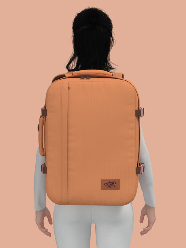CabinZero Кафява дамска раница CabinZero Classic 44L Gobi sands