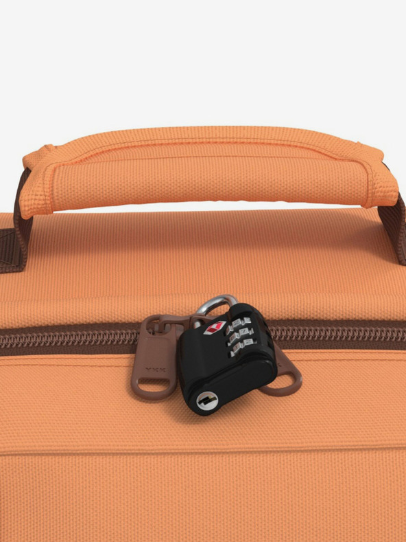CabinZero Кафява дамска раница CabinZero Classic 44L Gobi sands