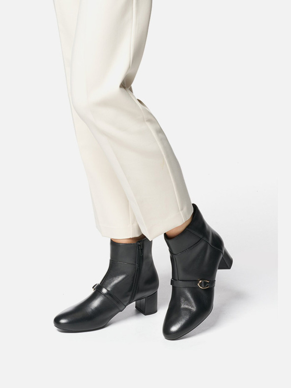 Geox Черни дамски ankle обувки Geox Pheby 50