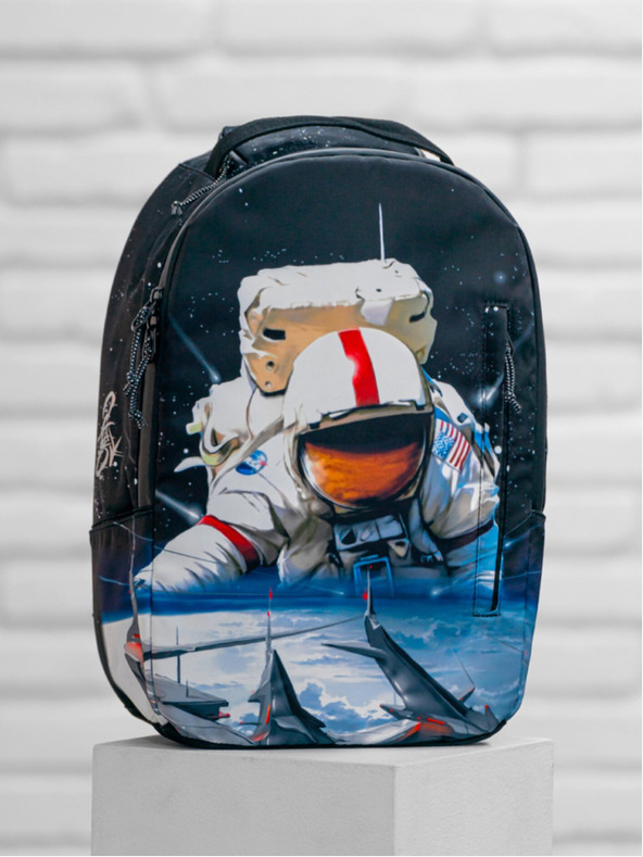 BAAGL  Черна раница Baagl eARTh - Cosmonaut by Caer8th