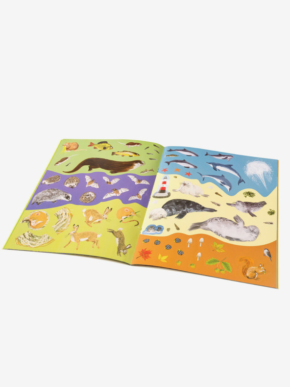 ELLA & MAX Таралежи, ушанки и други космати същества - книжка със стикери