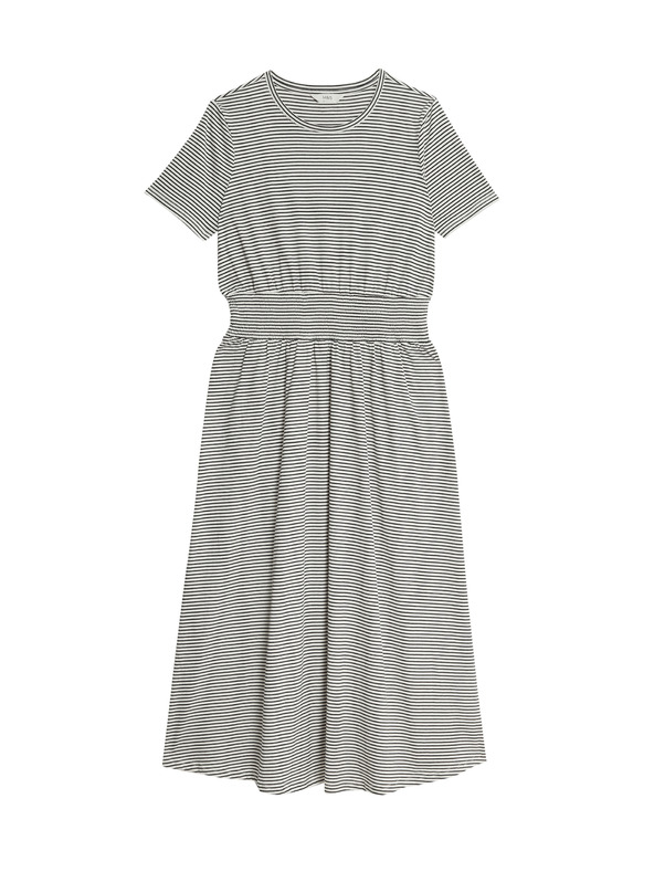 Marks & Spencer Раирани набрани миди рокли от чист памук Marks & Spencer в тъмносиньо