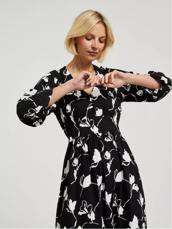 Moodo Дамска рокля с цветя Moodo