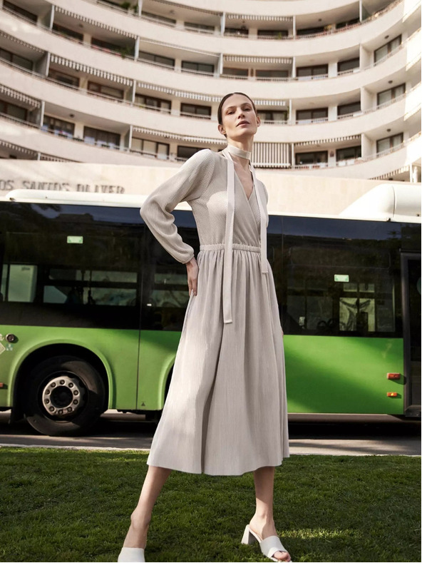 Moodo Бежова дамска рокля MOODO