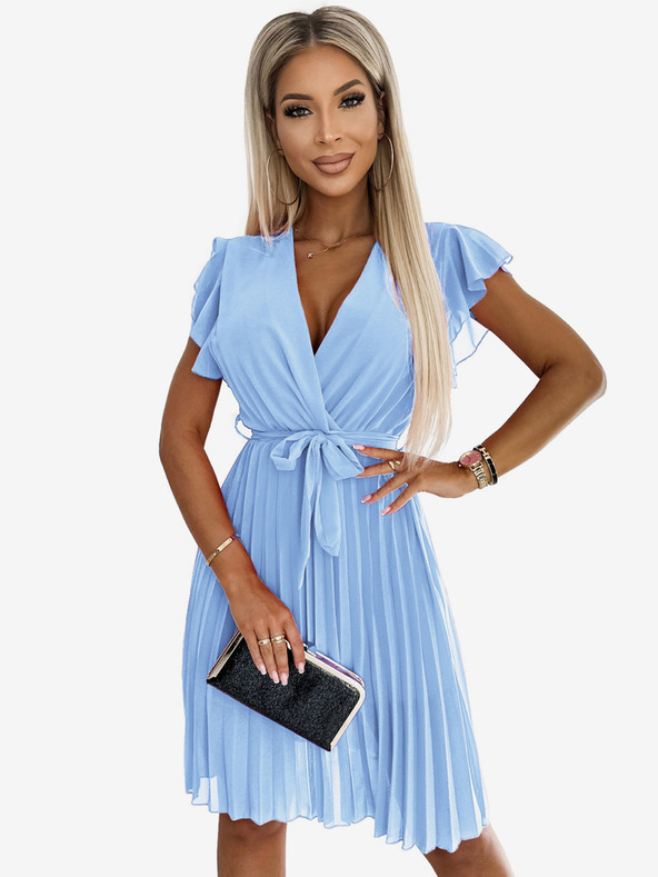 numoco Шифонена плисирана рокля с деколте с волани - светло синьо Numoco