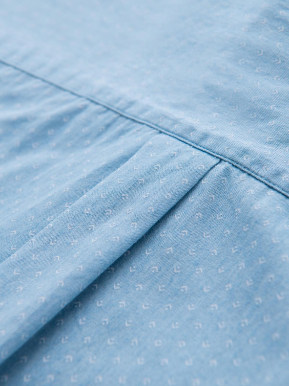 Ombre Clothing Мъжка риза от фин деним с шарки и джобове - светлосиня Ombre Clothing