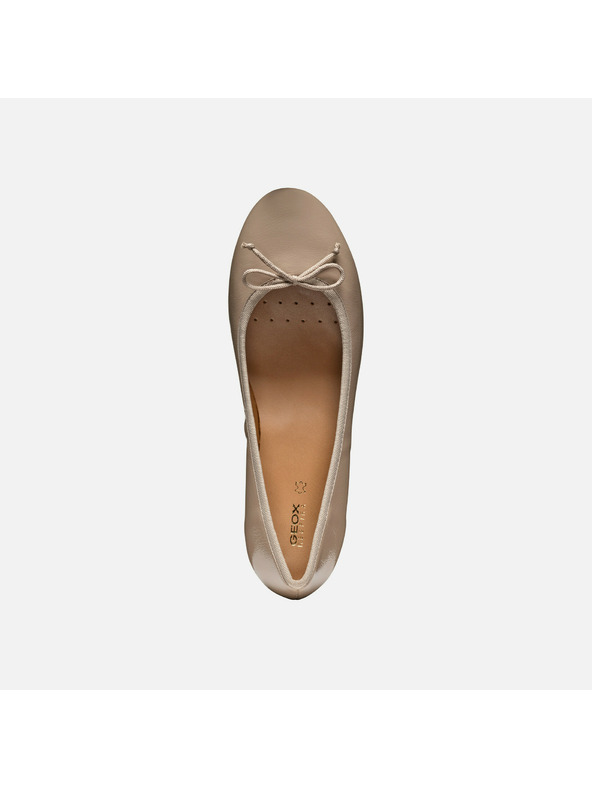 Geox Бежови дамски обувки на ток Geox Floretia