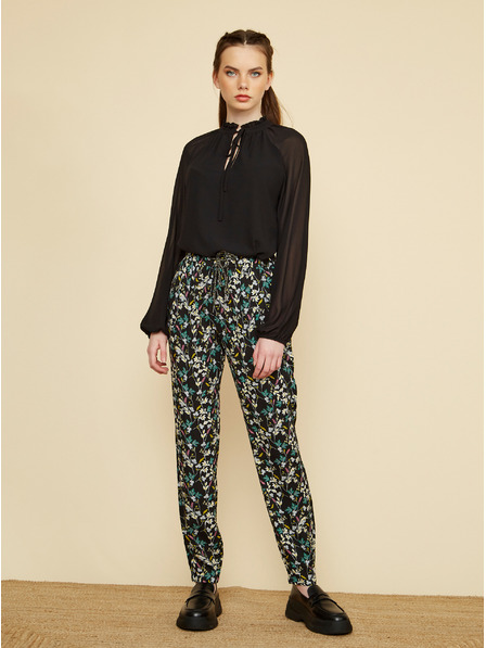 ZOOT.lab Черни дамски панталони на цветя ZOOT.lab Rosalyn
