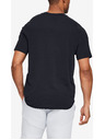 Under Armour T-shirt