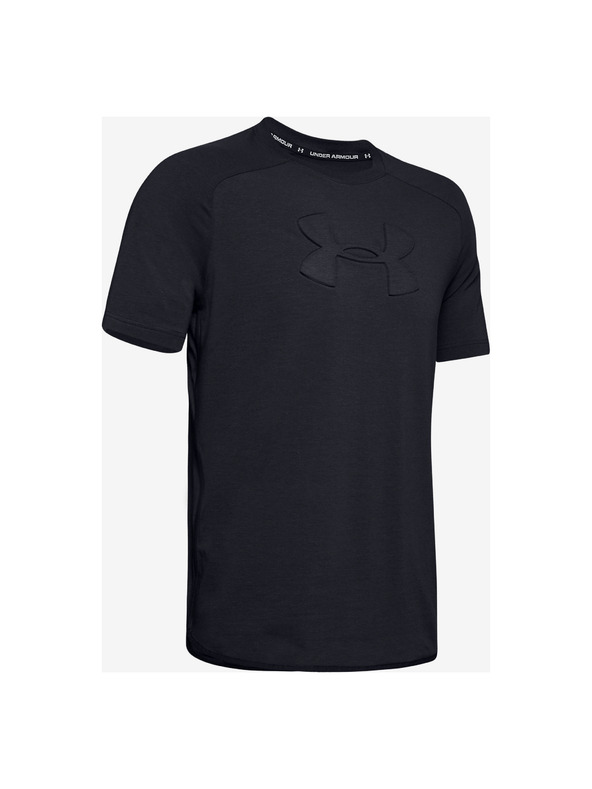 Under Armour T-shirt